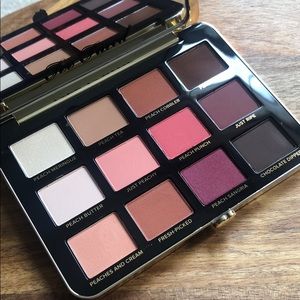 Too Faced Just Peachy Matte Palette